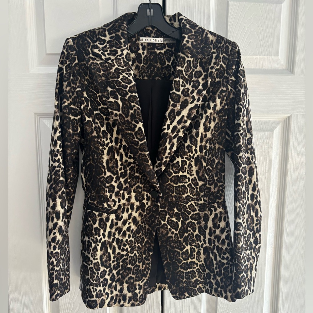 Alice + Olivia Leopard Print Blazer in Black and Cream